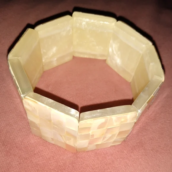 Vintage Mosaic Shell Stretch Bohemian Bracelet Oversized Ivory Mother of Pearl